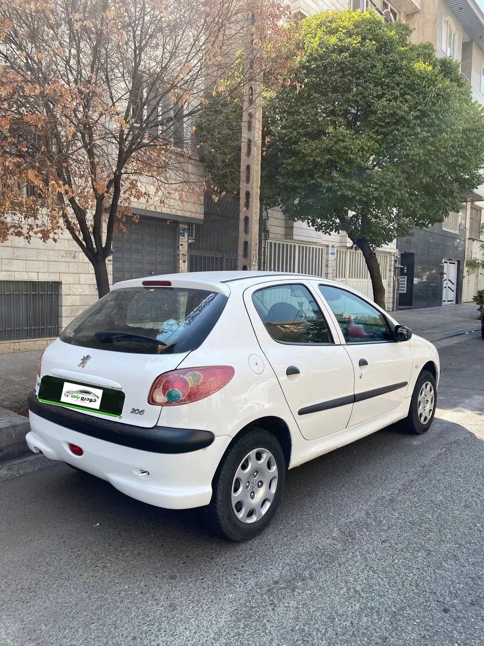 پژو 206