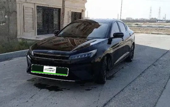 کی ام سی J7