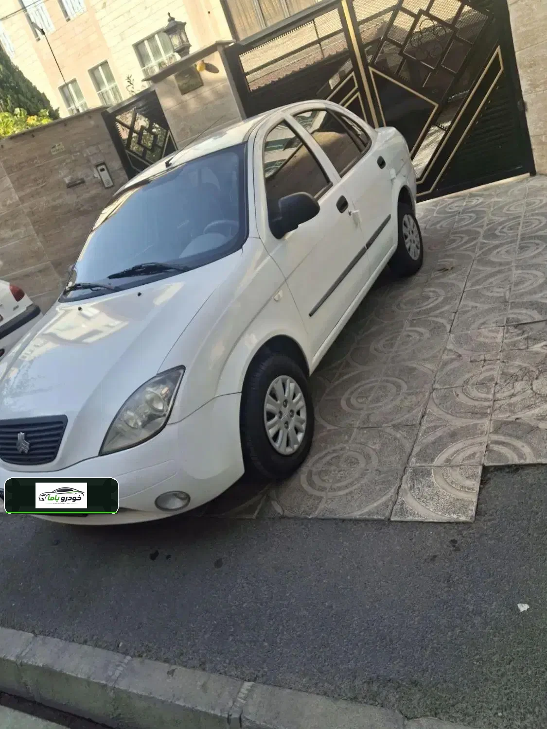 تیبا صندوق‌دار SX