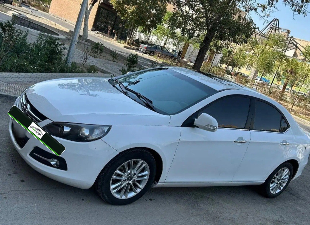 جک J5 سفید اتومات